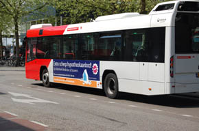 Busreclame op de bus
